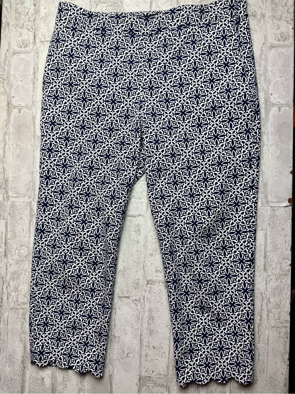 Talbots Chatham Ankle Crop Pants 6P Navy Blue White Scalloped Hem NEW NWOT😍